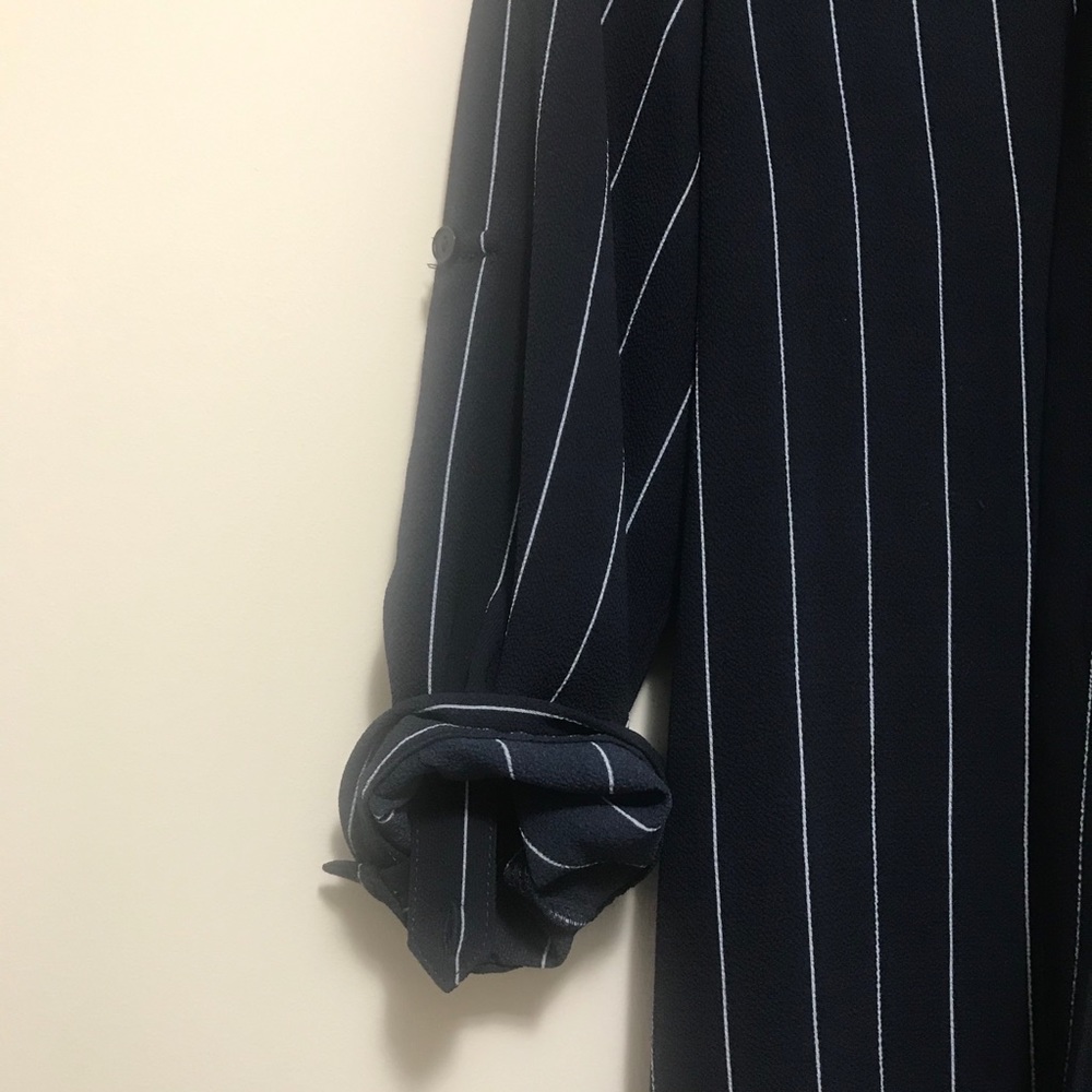 Mandee Navy Blue Striped Tie-Collar Blouse. S - Picture 9 of 12